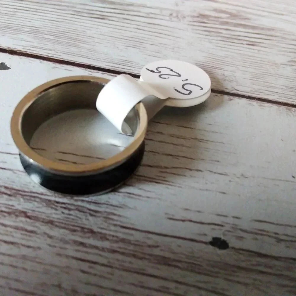 Concave Black Enamel Band - Size 5.25
